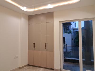 Bedroom Image of 1350 Sq.ft 3 BHK Builder Floor for sale in Paschim Vihar New Delhi for Rs. 27500000