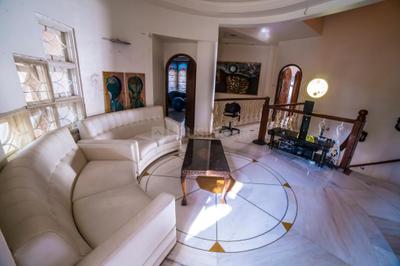 Hall Image of 4200 Sq.ft 4 BHK Villa for sale in Koregaon Park Pune for Rs. 150000000