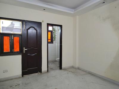 Bedroom Image of 1250 Sq.ft 3 BHK Apartment / Flat for rent in Chhattarpur New Delhi for Rs. 30000