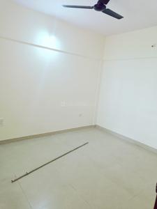 Bedroom Image of 600 Sq.ft 1 BHK Apartment / Flat for rent in Magarpatta Heliconia, Hadapsar Pune for Rs. 24000