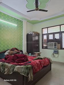 Bedroom Image of 950 Sq.ft 3 BHK Builder Floor for sale in Pitampura New Delhi for Rs. 7500000