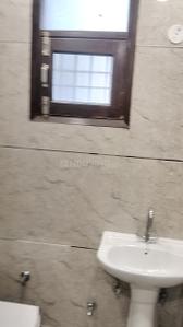 Bathroom Image of 990 Sq.ft 3 BHK Independent House for sale in Laxmi Nagar New Delhi for Rs. 11500000