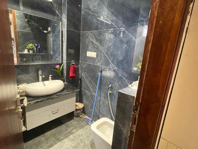 Bathroom Image of 1800 Sq.ft 3 BHK Builder Floor for sale in Patel Nagar New Delhi for Rs. 40000000