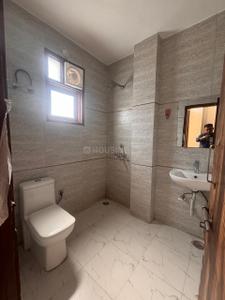 Bathroom Image of 680 Sq.ft 2 BHK Independent House for rent in Hilltop Apartments, Maidan Garhi New Delhi for Rs. 24567