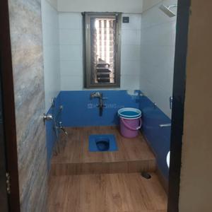 Bathroom Image of 1000 Sq.ft 2 BHK Apartment / Flat for rent in Sumer Park, Mazgaon Mumbai for Rs. 130000
