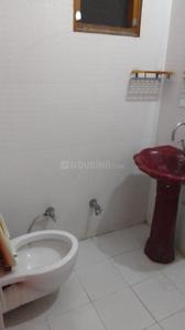 Bathroom Image of 1200 Sq.ft 1 BHK Builder Floor for rent in Gomti Nagar Lucknow for Rs. 15000