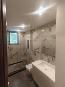 Bathroom Image of 1500 Sq.ft 3.5 BHK Independent House for rent in Saket RWA, Saket New Delhi for Rs. 225000