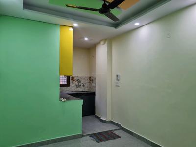 Living Room Image of 700 Sq.ft 2 BHK Apartment / Flat for rent in Mahavir Enclave New Delhi for Rs. 20000