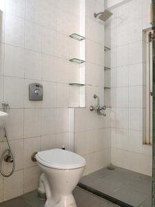 Common Bathroom Image of 890 Sq.ft 2 BHK Apartment / Flat for rent in Hiranandani Jasper, Hiranandani Estate Thane for Rs. 43000