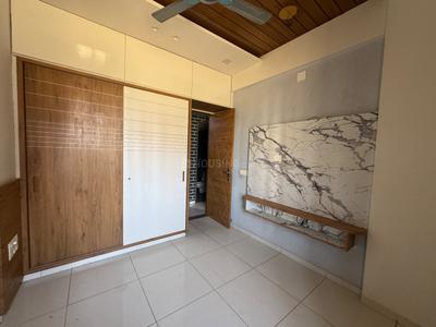 Bathroom Image of 1800 Sq.ft 3 BHK Apartment / Flat for rent in Akshaj Caladium, Bhadaj Ahmedabad for Rs. 28000