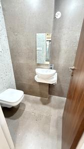 Bathroom Image of 500 Sq.ft 1 BHK Apartment / Flat for sale in Shreeji Nakshtra, Malad West Mumbai for Rs. 10100000