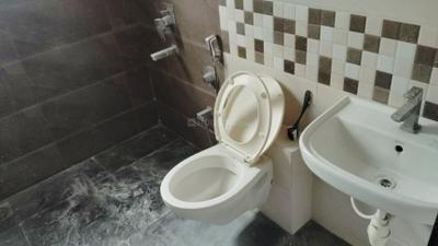 Gobind Ganesh Imperia Bathroom Two 3