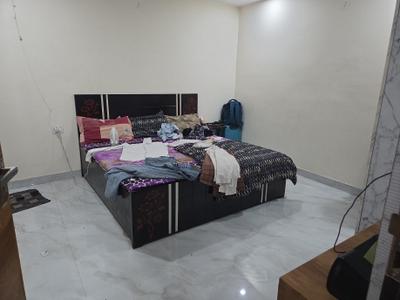 Bedroom Image of 2800 Sq.ft 3 BHK Builder Floor for rent in Palam Vihar Extension Gurgaon for Rs. 38700
