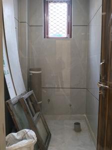 Common Bathroom Image of 890 Sq.ft 2 BHK Apartment / Flat for sale in Shalimar Garden Ghaziabad for Rs. 5120000