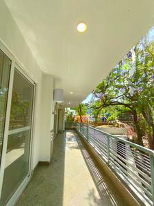 Balcony Image of 2700 Sq.ft 3 BHK Builder Floor for sale in Navjeevan Vihar New Delhi for Rs. 105000000