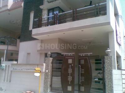 Image of 811 Sq.ft 1 BHK Independent House for rent in Sector 5, Gurgaon for Rs. 16000