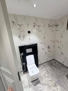 Bathroom Image of 2700 Sq.ft 3 BHK Builder Floor for rent in Vivek Vihar New Delhi for Rs. 125000