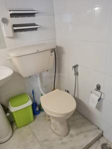 Bathroom Image of 1000 Sq.ft 2 BHK Apartment / Flat for sale in DDA Flats Sarita Vihar, Sarita Vihar New Delhi for Rs. 18200000