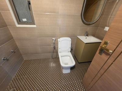 Bathroom Image of 1700 Sq.ft 3 BHK Apartment / Flat for sale in SKA Orion, Sector 143 Noida for Rs. 25000000