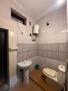 Bathroom Image of 2250 Sq.ft 4 BHK Builder Floor for rent in Sector 108 Noida for Rs. 50000