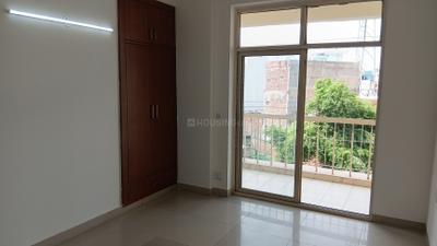 Bedroom Image of 1550 Sq.ft 3 BHK Apartment / Flat for sale in Mahagun Mascot, Crossings Republik Ghaziabad for Rs. 11900000