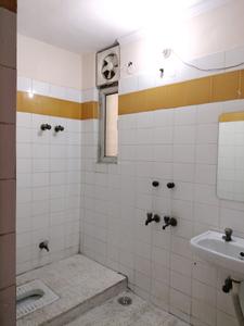 Common Bathroom Image of 1500 Sq.ft 3 BHK Apartment / Flat for rent in Sector 18 Dwarka New Delhi for Rs. 40000