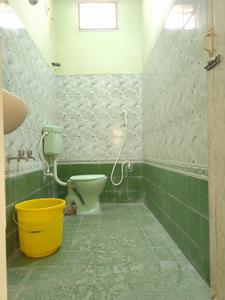 Bathroom Image of 1450 Sq.ft 3 BHK Independent House for rent in Chromepet Chennai for Rs. 32000