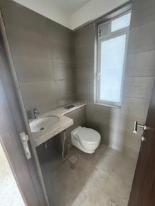 Bathroom Image of 1500 Sq.ft 2.5 BHK Apartment / Flat for sale in Wadhwa The Nest, Andheri West Mumbai for Rs. 46500000
