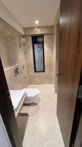 Image of 950 Sq.ft 2 BHK Apartment / Flat for rent in Bandra West, Mumbai for Rs. 120000