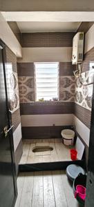 Bathroom Image of 680 Sq.ft 1 BHK Apartment / Flat for rent in Panchavati Nashik for Rs. 10000