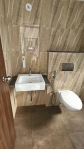 Bathroom Image of 735 Sq.ft 2 BHK Apartment / Flat for sale in Lodha Amara, Kolshet Thane for Rs. 14500000