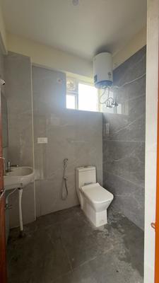 Bathroom Image of 600 Sq.ft 1 BHK Apartment / Flat for rent in Whitefield Bengaluru for Rs. 24000
