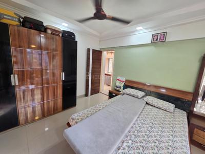 Bedroom Image of 1500 Sq.ft 3 BHK Apartment / Flat for rent in Thakur Silver Tower, Kandivali East Mumbai for Rs. 82000