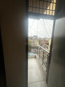 Balcony Image of 900 Sq.ft 3 BHK Builder Floor for rent in Mayur Vihar Phase 1 New Delhi for Rs. 30000