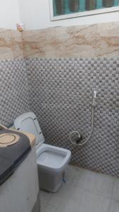 Bathroom Image of 1000 Sq.ft 2 BHK Independent House for rent in Mithapur New Delhi for Rs. 14000