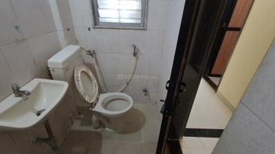 Image of 775 Sq.ft 2 BHK Apartment / Flat for rent in Evershine Millennium Paradise, Kandivali East, Mumbai for Rs. 55000