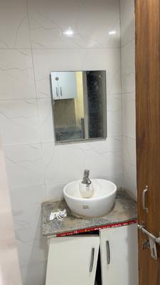Bathroom Image of 270 Sq.ft 1 RK Apartment / Flat for rent in Emaar Emerald Floors Premier, Sector 65 Gurgaon for Rs. 14500