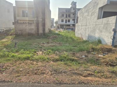 Image of 145 Sq.ft Residential Plot / Land for sale in 32nd Parkview Gaur Yamuna City, Yeida, Greater Noida for Rs. 15000000