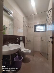Bathroom Image of 4500 Sq.ft 5 BHK Villa for rent in Neelankarai Chennai for Rs. 150000