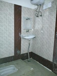 Bedroom One Image of 1000 Sq.ft 3 BHK Builder Floor for rent in Patparganj New Delhi for Rs. 32000