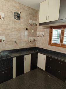 Kitchen Image of 800 Sq.ft 2 BHK Builder Floor for rent in Chinnamuthalaipatti Namakkal for Rs. 10000