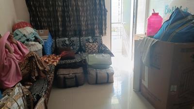 Living Room Image of 800 Sq.ft 1 BHK Apartment / Flat for rent in Pankaj Nagar Surat for Rs. 17000