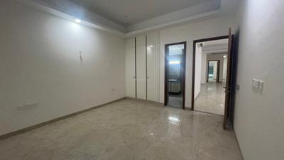 Bedroom Image of 2385 Sq.ft 4 BHK Apartment / Flat for rent in Wave Veridia, Wave City Ghaziabad for Rs. 55000