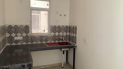 Kitchen Image of 1081 Sq.ft 3 BHK Apartment / Flat for sale in Signature Global Park 4 And 5, Sector 36 Sohna for Rs. 10500000