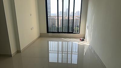 Living Room Image of 980 Sq.ft 2 BHK Apartment / Flat for rent in Oxford Navrang Crystal, Goregaon West Mumbai for Rs. 60000