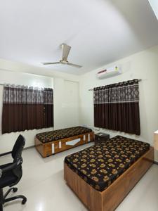 Bedroom Image of 2800 Sq.ft 4 BHK Apartment / Flat for rent in Race Course Vadodara for Rs. 55000