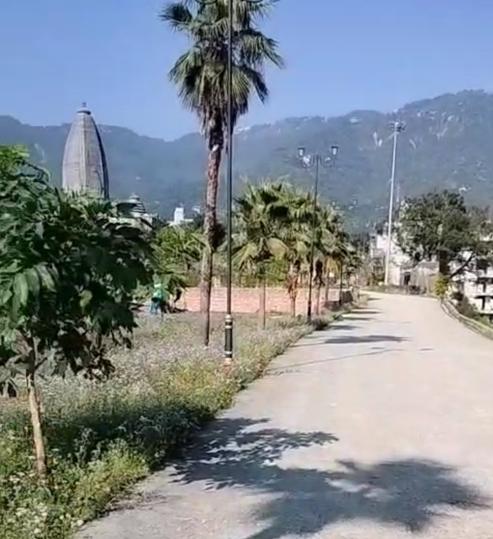 Mussoorie Road Main Image 1