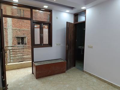 Bedroom Image of 900 Sq.ft 3 BHK Builder Floor for sale in Govindpuri Extension New Delhi for Rs. 9000000