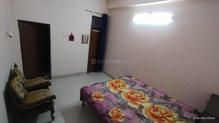 Talab Naval Rai Bedroom 1