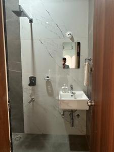 Bathroom Image of 1600 Sq.ft 3 BHK Apartment / Flat for rent in Kumaraswamy Layout Bengaluru for Rs. 48000